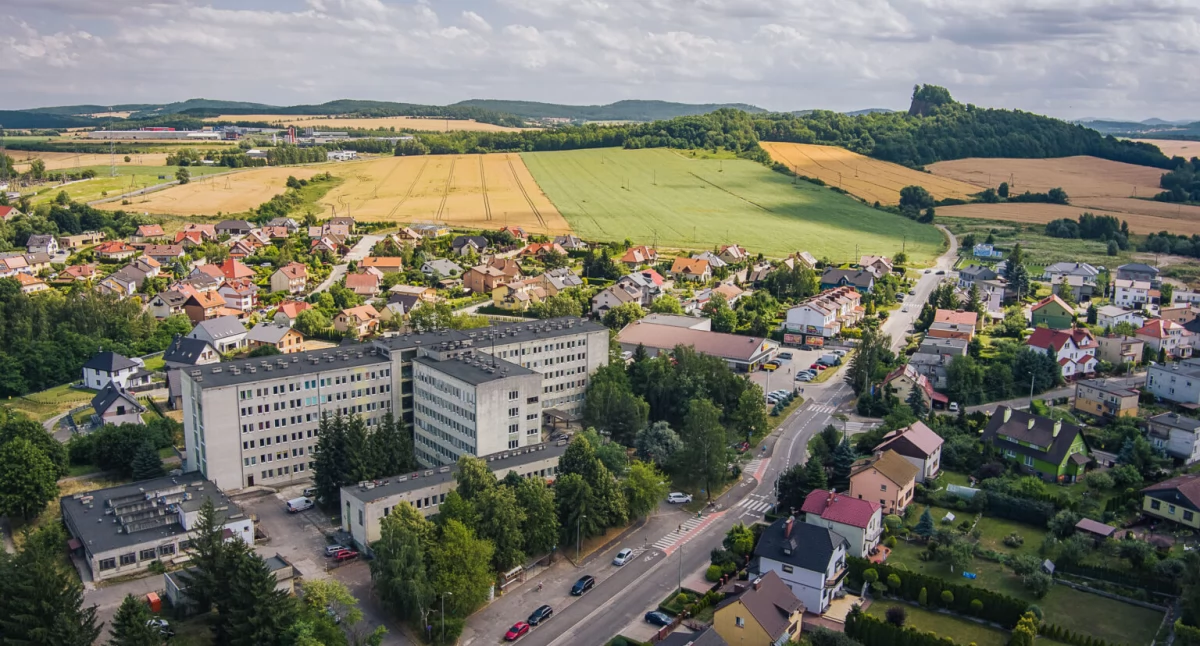 Zdjęcie: Szpitalny kompleks w Złotoryi. Fot. Szpital Powiatowy im. A. Wolańczyka w Złotoryi