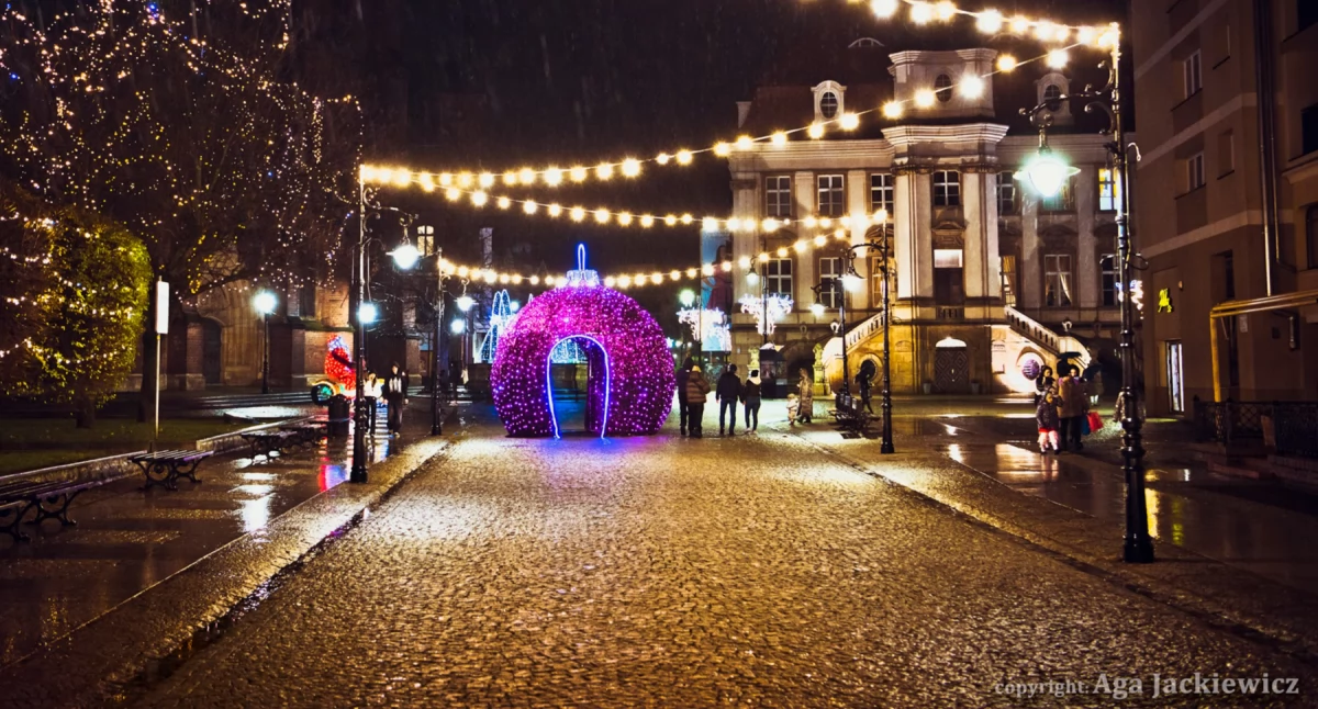 Zdjęcie: Legnica - świąteczny rynek. Fot. Aga Jackiewicz