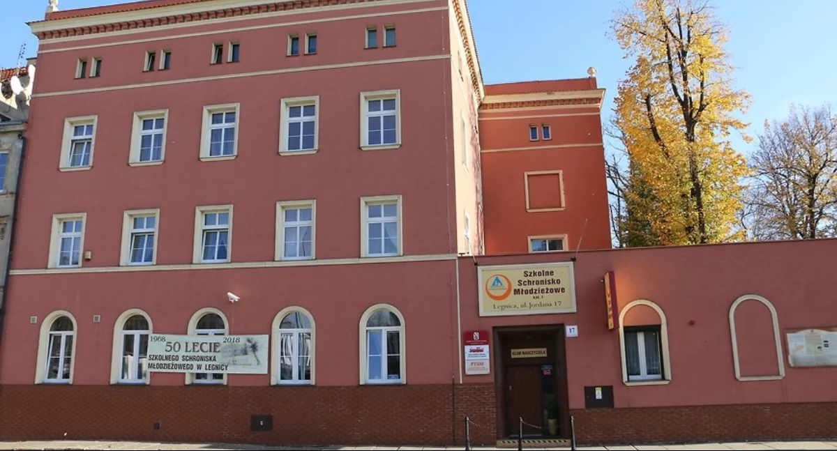 Zdjęcie: Szkolne Schronisko Młodzieżowe w Legnicy. Fot. Urząd Miasta w Legnicy