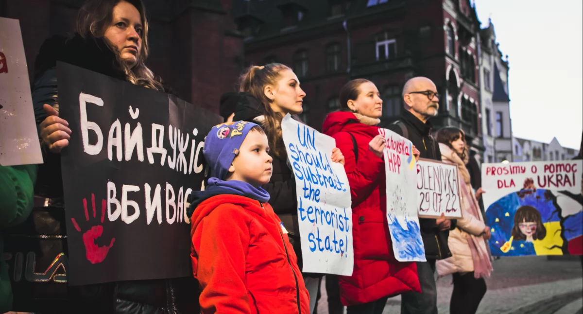 Zdjęcie: manifestacja na legnickim Rynku Fot.: Aga Jackiewicz
