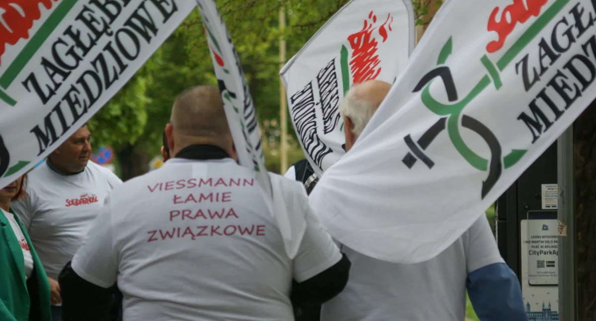 zdjęcie: Kwiecień 2024, związkowcy z NSZZ Solidarność Region Zagłębie Miedziowe. Fot. Piotr Kanikowski