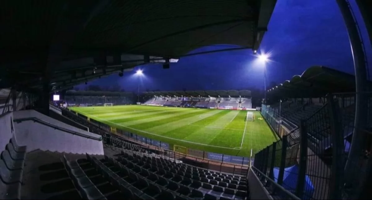 Zdjęcie: Stadion w Legnicy. Fot. miedzlegnica.eu