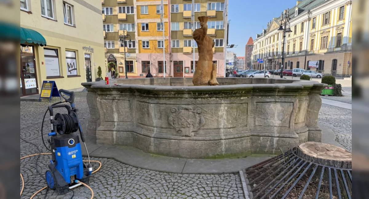 Zdjęcie: Legnica, fontanna miejska Panny Wodnej Fot.: FB Macieja Kupaja