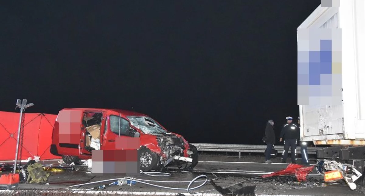 Zdjęcie: Wypadek na A4. Fot Policja Legnica