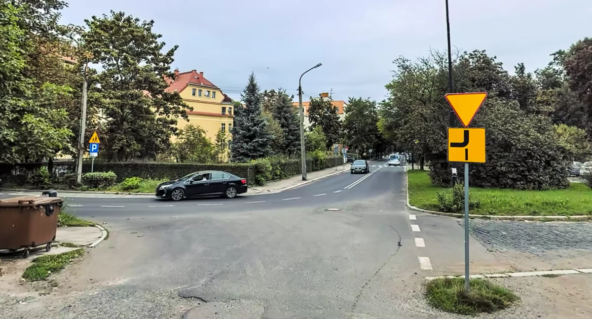 Zdjęcie: Legnica, skrzyżowanie ulic Mickiewicza i Oświęcimskiej  