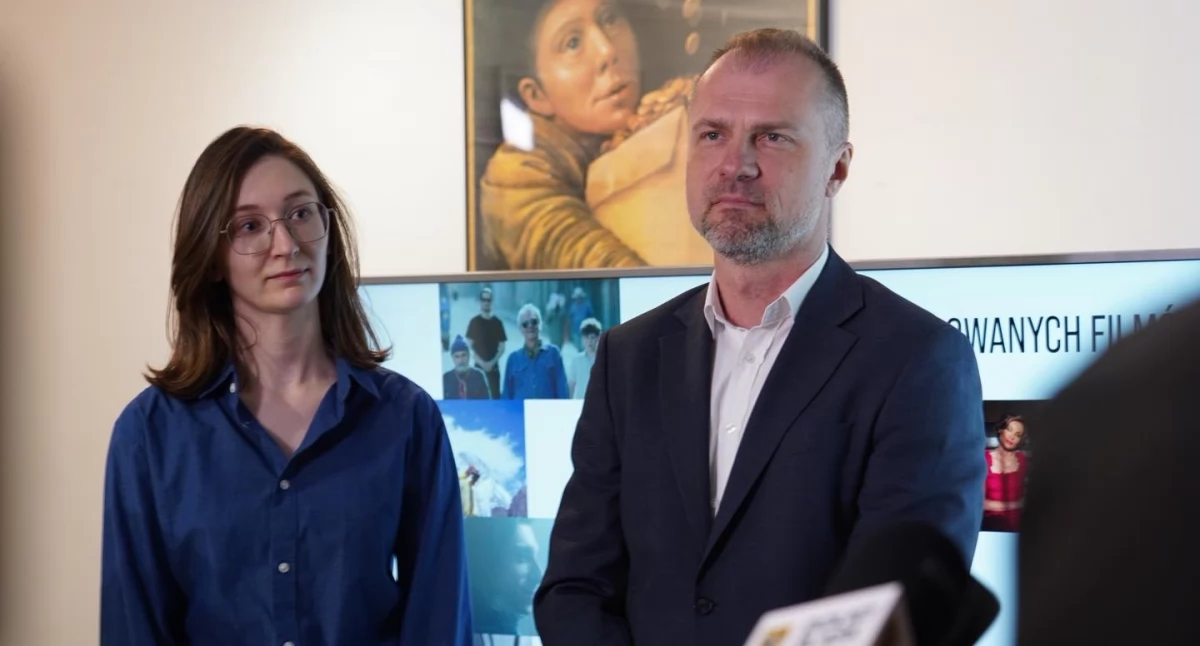 Zdjęcie: Jarosław Rabczenko, Członek Zarządu Województwa Dolnośląskiego i Magdalena Klich-Kozłowska, dyrektorka DCF-u Fot.: Urząd Marszałkowski Województwa Dolnośląskiego