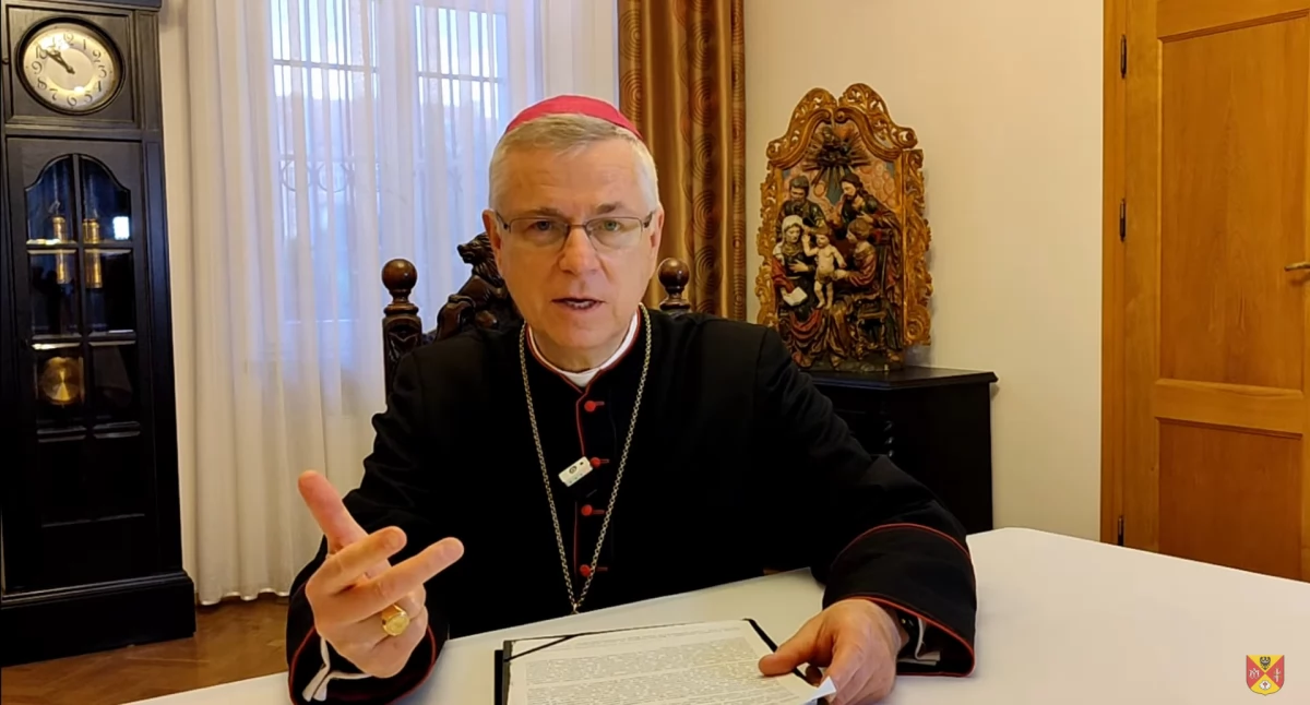 Zdjęcie: Biskup legnicki Andrzej Siemieniewski. Źródło: diecezja.legnica.pl