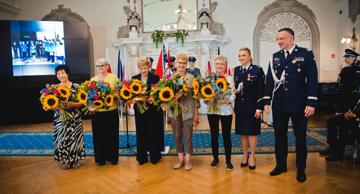 Zdjęcie: pierwsze policjantki legnickiej Policji Fot.: Aga Jackiewicz