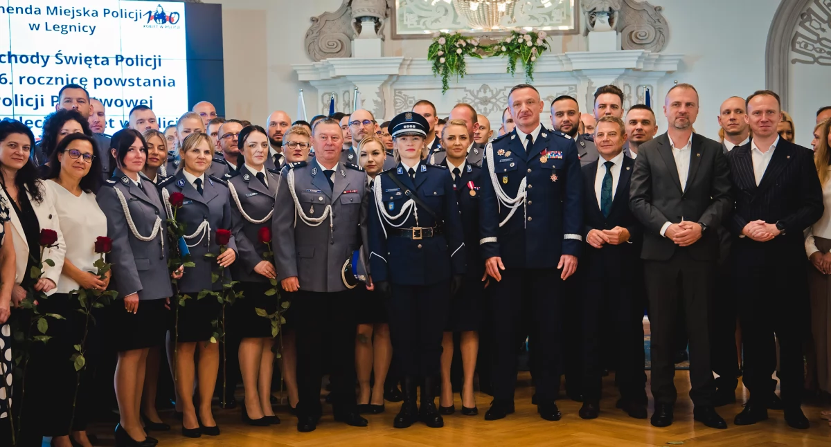 Zdjęcie: uroczystość legnickiej Policji Fot.: Aga Jackiewicz