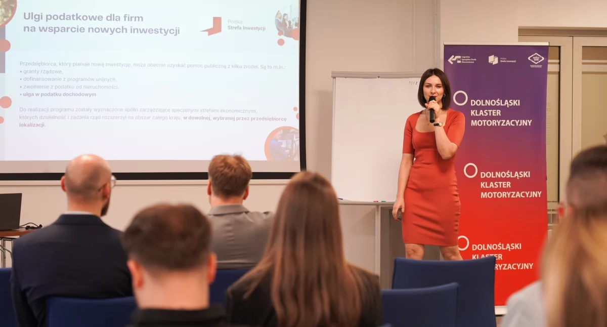 Zdjęcie: szkolenie w Centrum Konferencyjnym LSSE, Justyna Hubiak, Dyrektor Departamentu Obsługi Przedsiębiorców  Fot.: LSSE