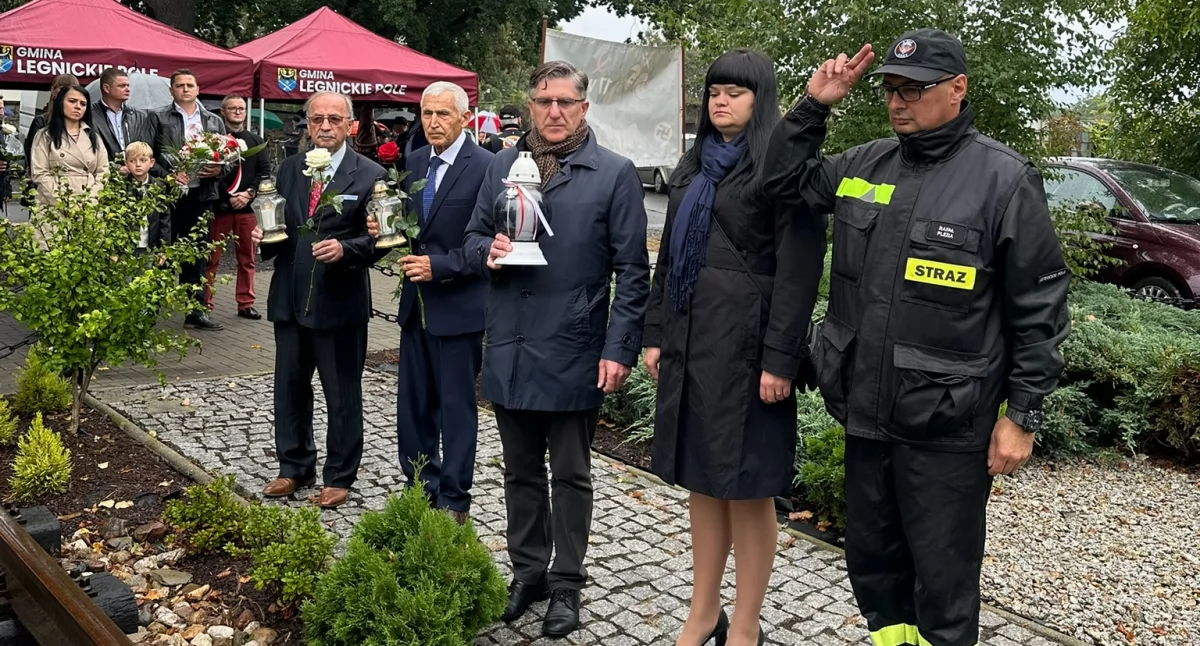 Zdjęcie: uroczystości w Nowej Wsi Legnickiej Fot.: GOKiS Legnickie Pole 