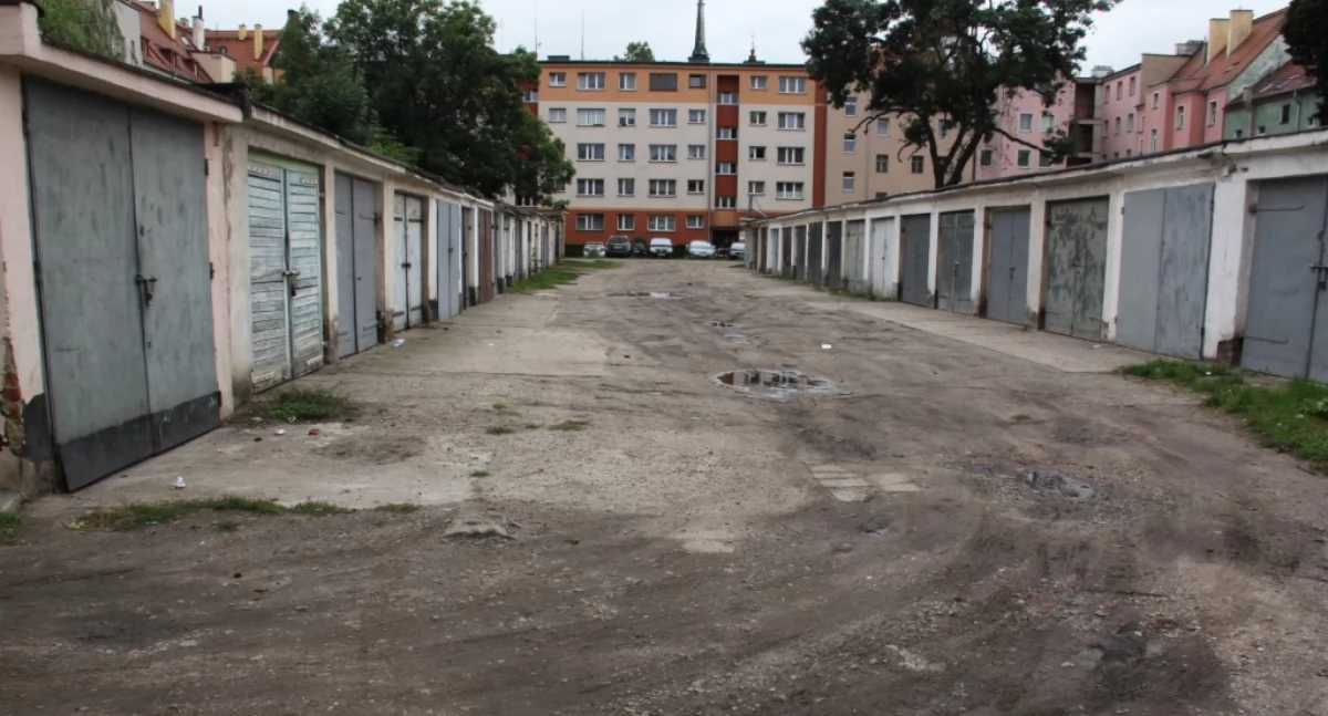Zdjęcie: podwórko w Legnicy Fot.: UM