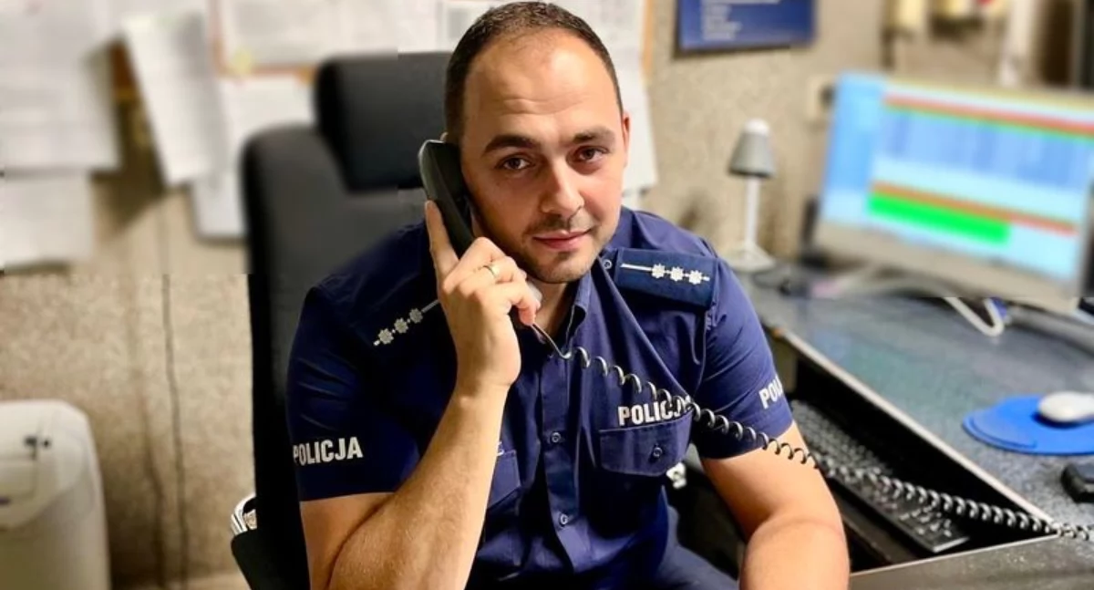 Zdjęcie: Oficer dyżurny Komendy Powiatowej Policji w Lubinie. Fot. Komenda Powiatowa Policji w Lubinie