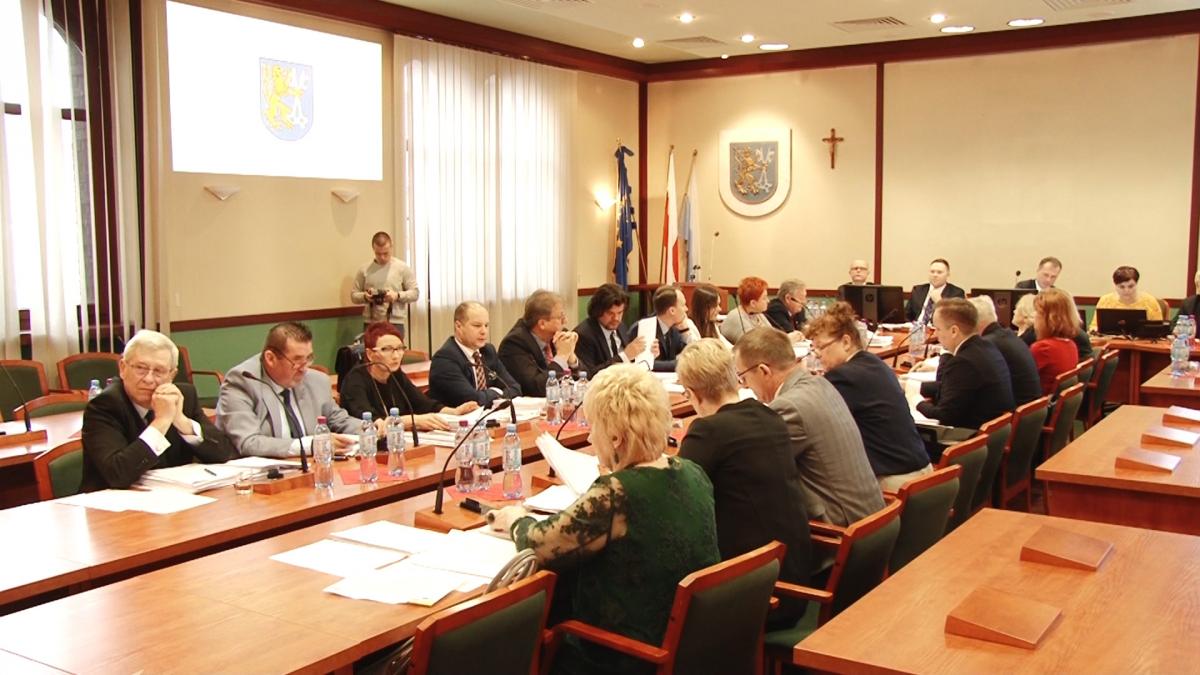 Zdjęcie: Sesja budżetowa rady Miejskiej w Legnicy