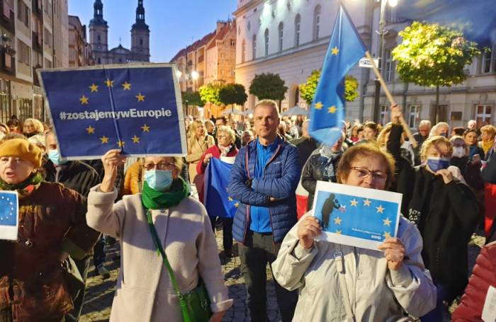 Legnica. Jarosław Rabczenko. Manifestacja w Legnicy. Zostaję w Unii