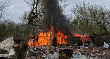 Pożar w Legnicy, przy ulicy Monterskiej. Dym było widać z kilku kilometrów. FILM