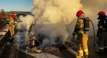 Pożar auta na autostradzie A4