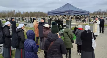 Pochówek martwo urodzonych dzieci z legnickiego szpitala