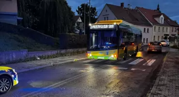 Złotoryja. Miejski autobus potrącił kobietę na pasach