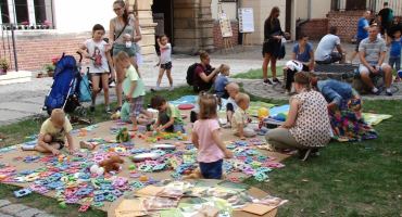 Nie jesteś sam - Familiada na dziedzińcu Zamku Piastowskiego